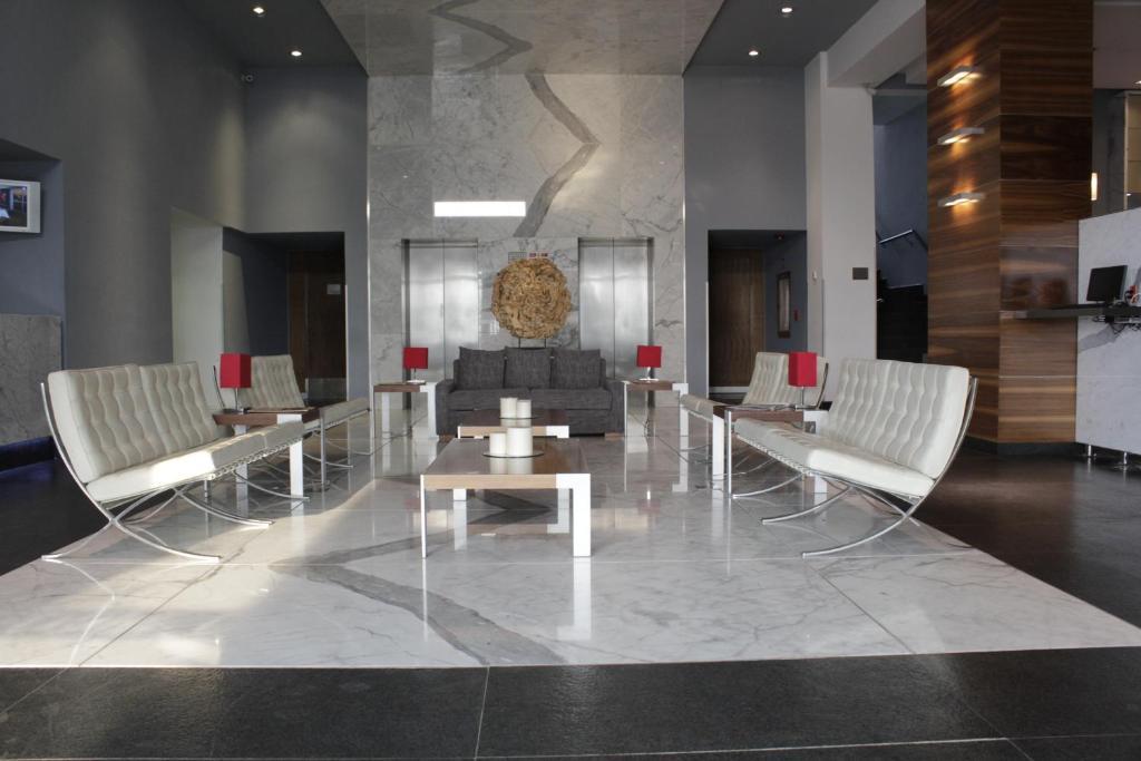 Casa Inn Premium Hotel Queretaro Miranda Kültér fotó The lobby of the hotel